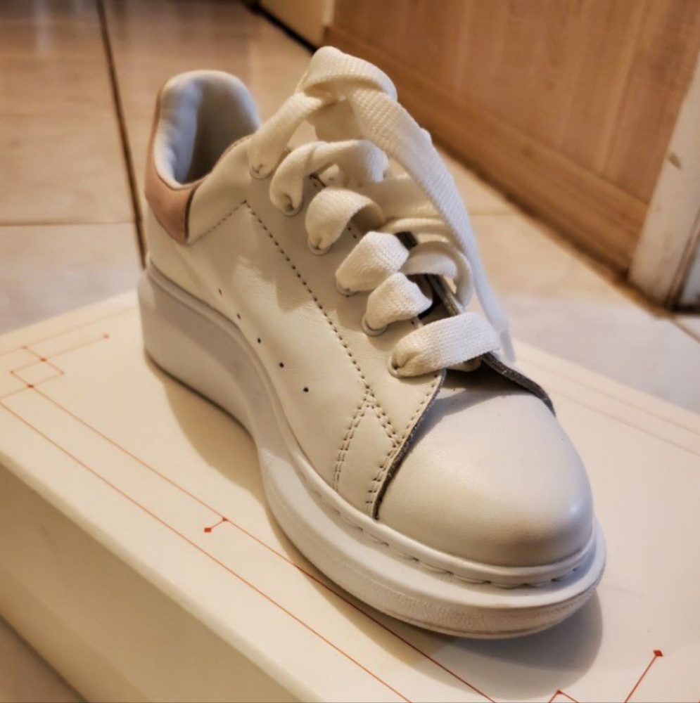 Alexander Mcqueen